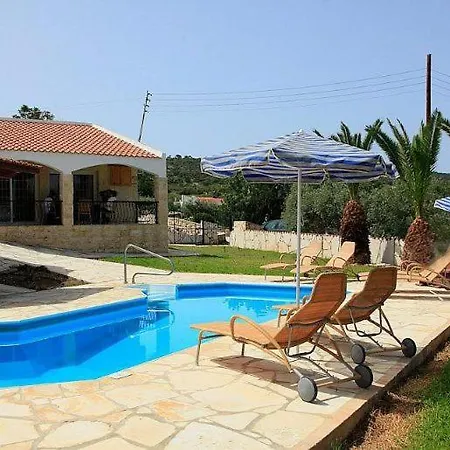 Theos Club Villa *