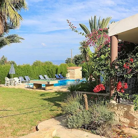 Theos Club Villa