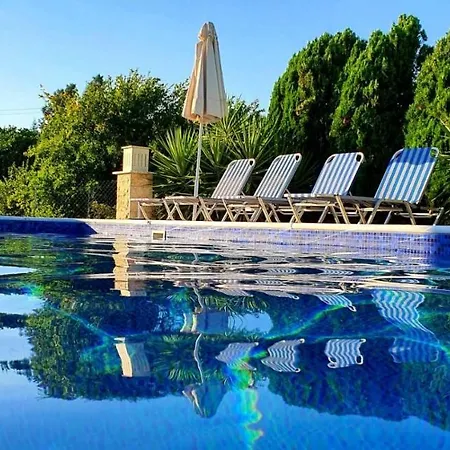 Theos Club Villa