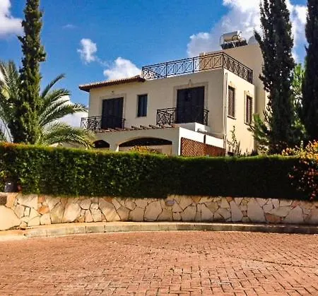 Theos Club Villa *