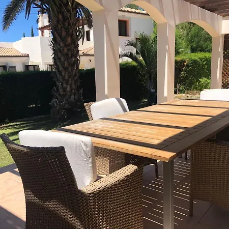 Theos Club Villa Polis