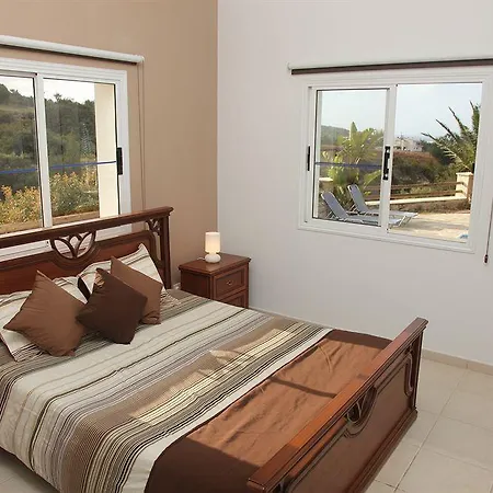 빌라 Theos Club 폴리스