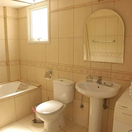 Villa Theos Club Polis