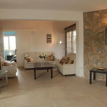 Theos Club Villa