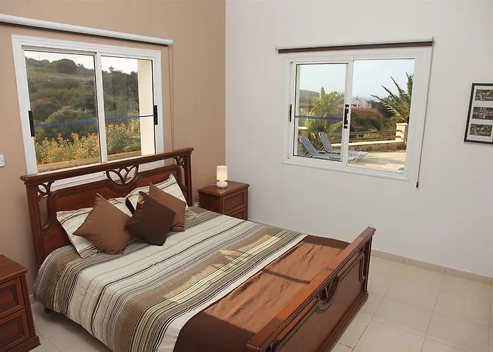 Vila Theos Club Polis