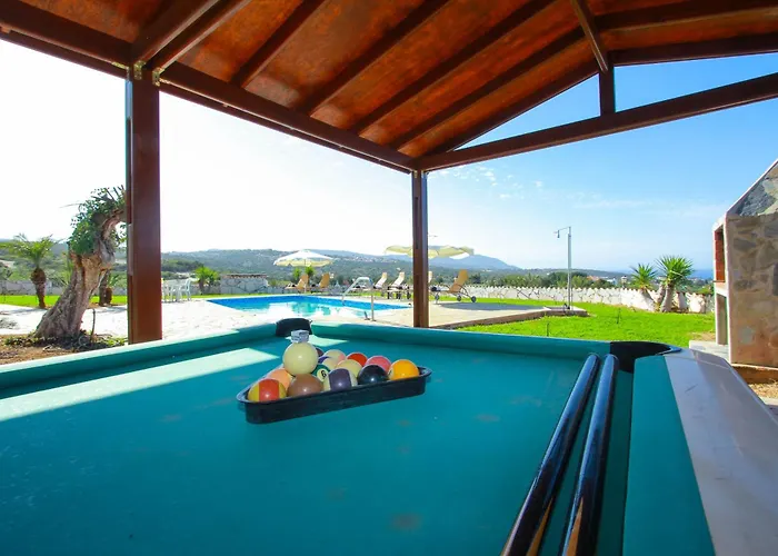 Theos Club Vila Polis